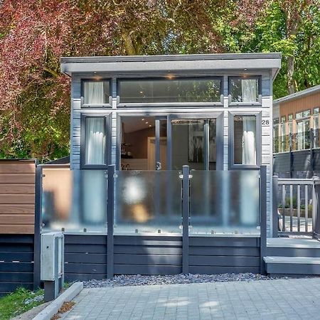 V28 - The Lookout With Hot Tub Villa Bangor  Exteriör bild