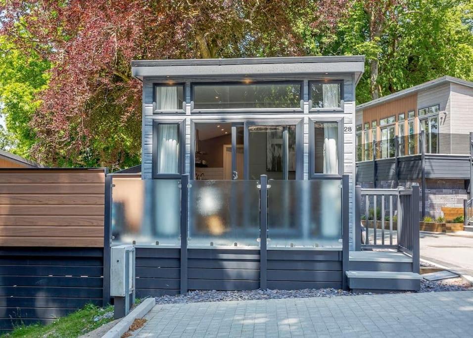 V28 - The Lookout With Hot Tub Villa Bangor  Exteriör bild